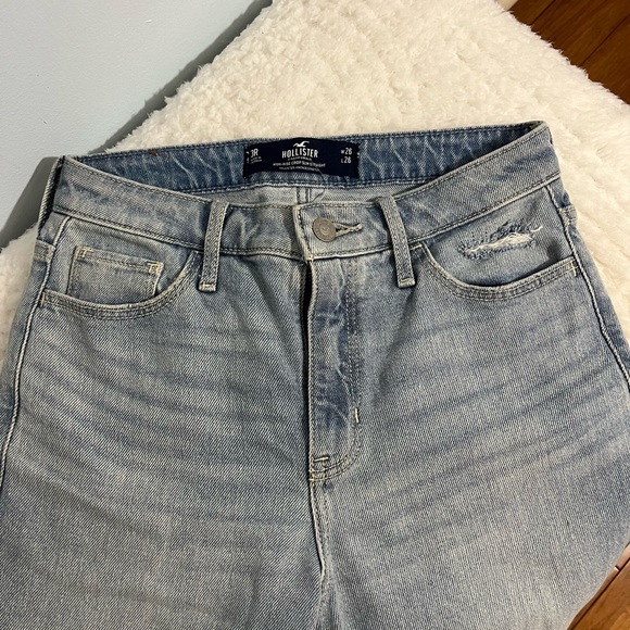 Hollister Jeans - Picture 2 of 9